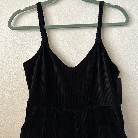 VOLCOM Black Corduroy Small Romper BNWT - Picture 4 of 8